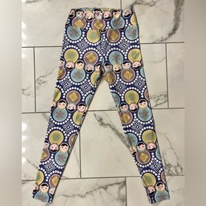 LuLaRoe Blue women’s Leggings with Doll Medallion Print